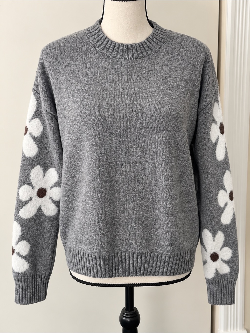 Gray Floral Sleeve Crewneck Sweater-Size Large
